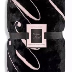 COPY - Brand new Victoria’s Secret blanket